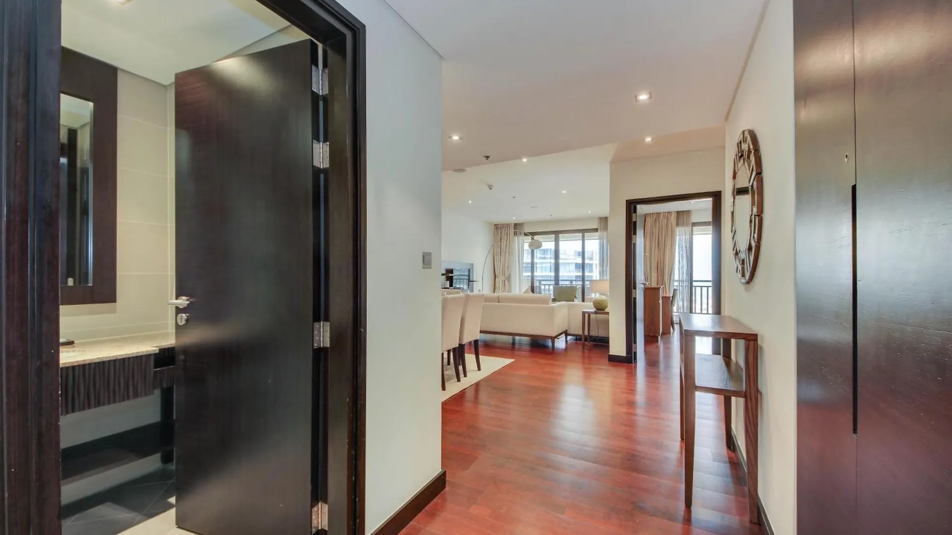 Luxe Getaways Royal Amwaj Palm Jumeirah Resort Apartment Holiday Home دبي 0*,  الإمارات العربية المتحدة