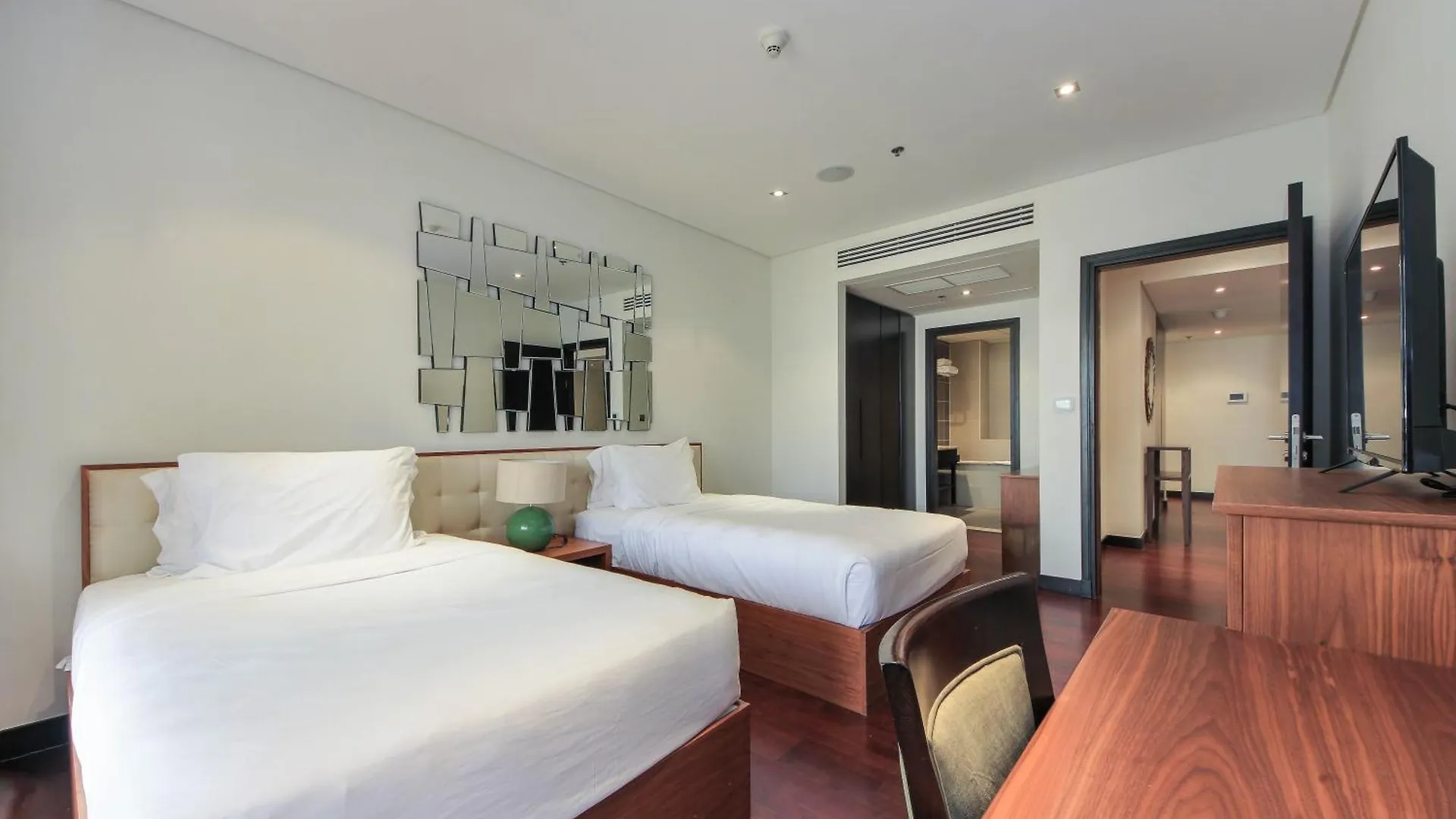 Luxe Getaways Royal Amwaj Palm Jumeirah Resort Apartment Holiday Home Dubai