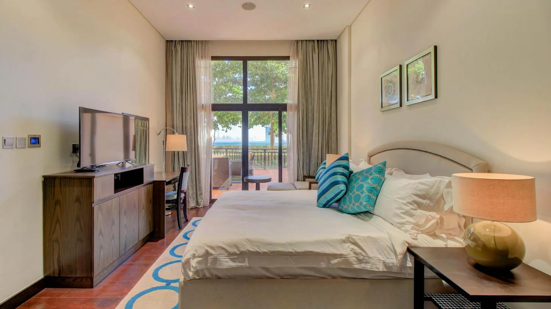 Luxe Getaways Royal Amwaj Palm Jumeirah Resort Apartment Holiday Home Dubai 0*,  United Arab Emirates