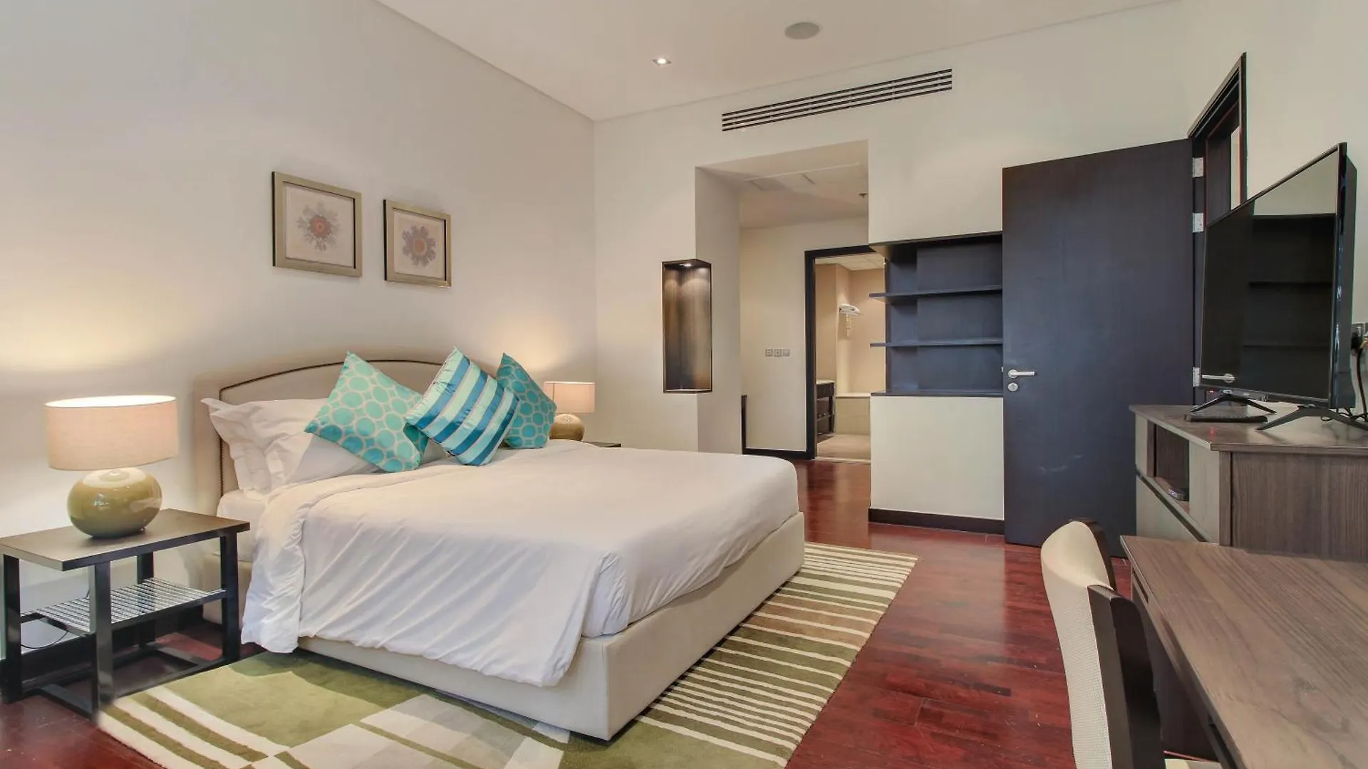 Luxe Getaways Royal Amwaj Palm Jumeirah Resort Apartment Holiday Home دبي