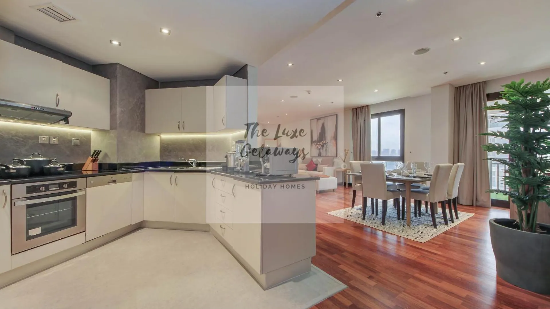 Luxe Getaways Royal Amwaj Palm Jumeirah Resort Apartment Holiday Home دبي