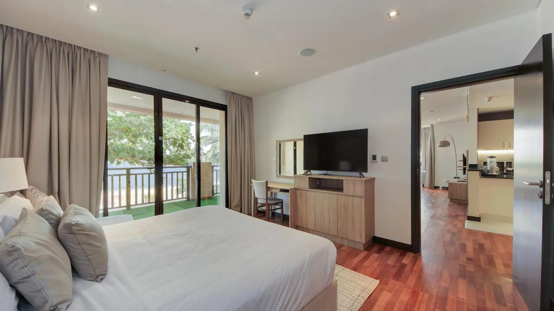 Luxe Getaways Royal Amwaj Palm Jumeirah Resort Apartment Holiday Home Dubái