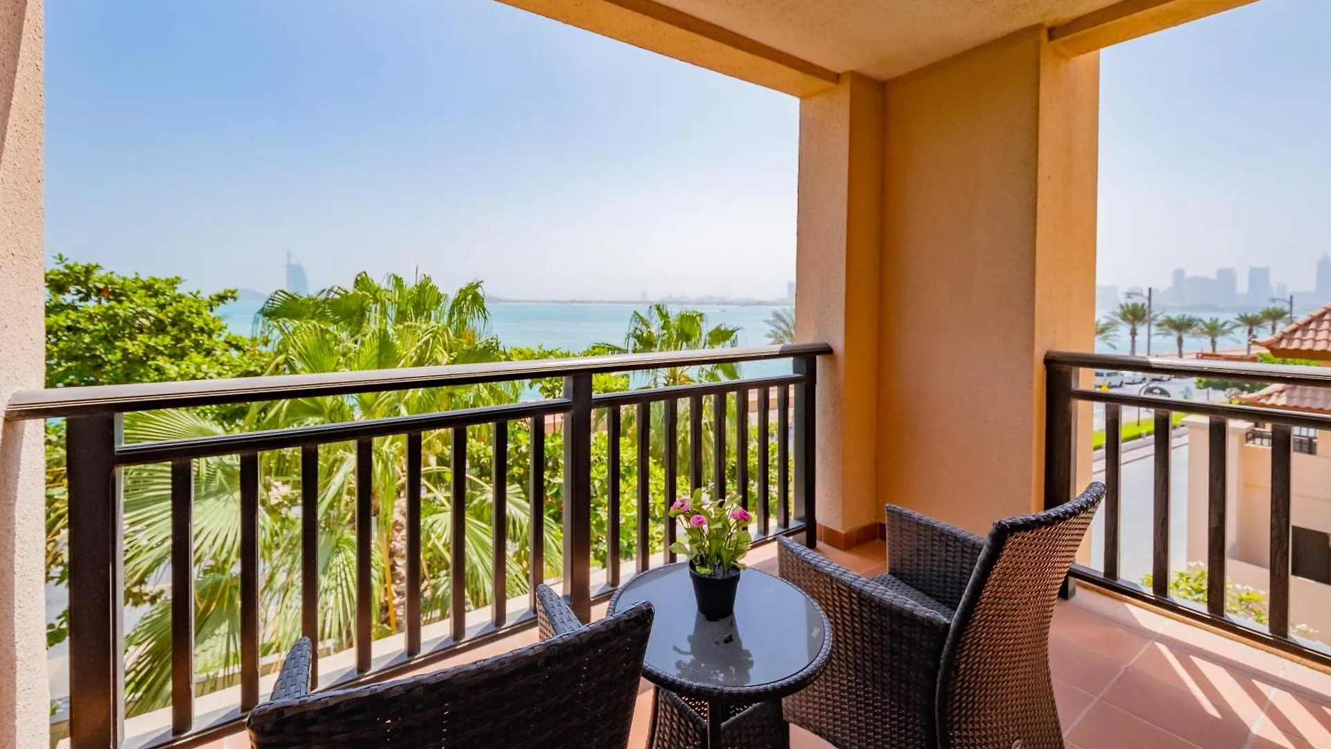 Luxe Getaways Royal Amwaj Palm Jumeirah Resort Apartment Holiday Home Dubái 0*,
