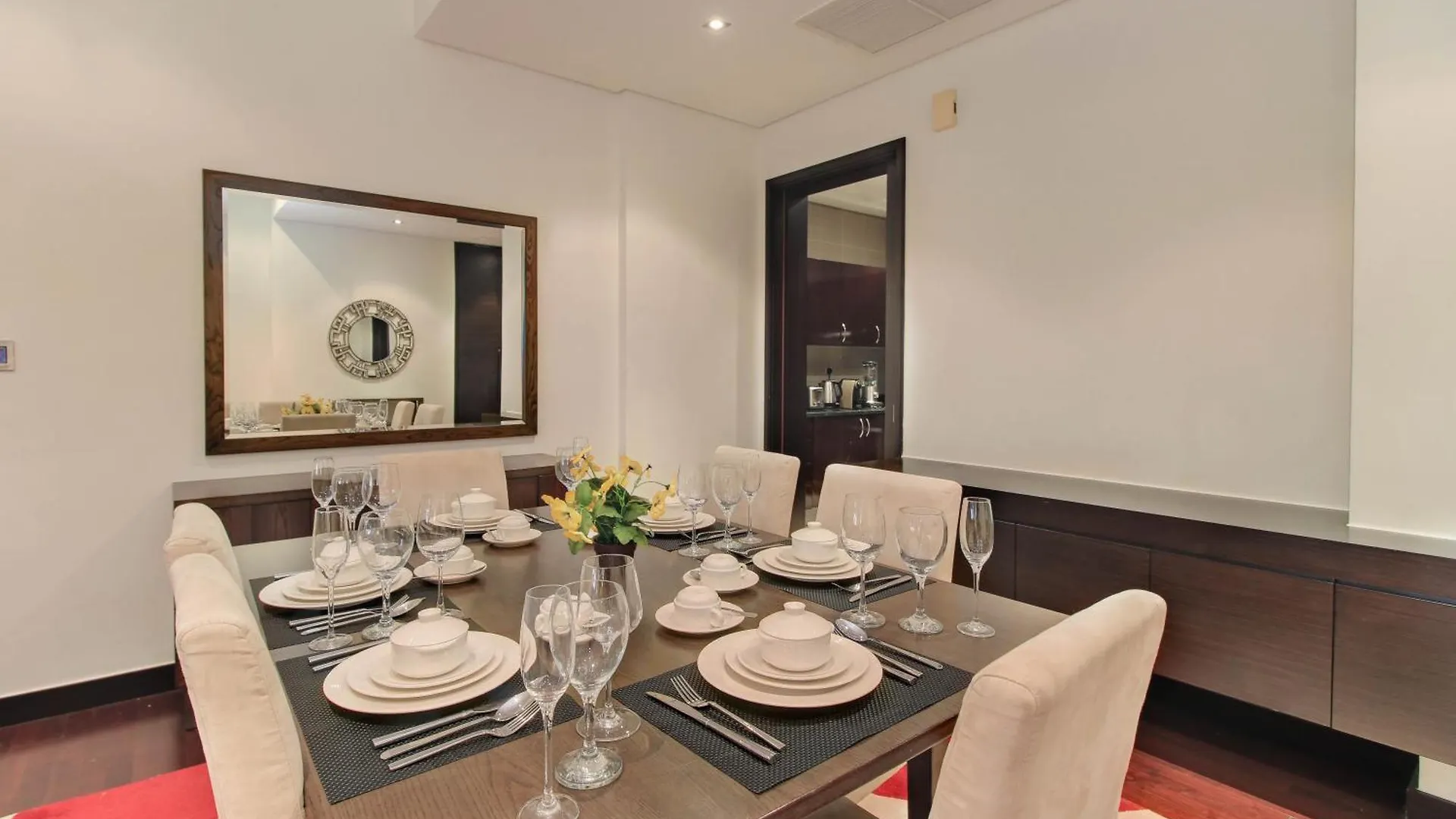 Luxe Getaways Royal Amwaj Palm Jumeirah Resort Apartment Holiday Home Dubai