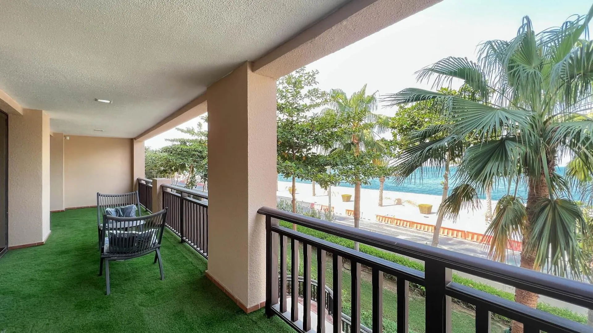 Luxe Getaways Royal Amwaj Palm Jumeirah Resort Apartment Holiday Home Dubai 0*,  United Arab Emirates
