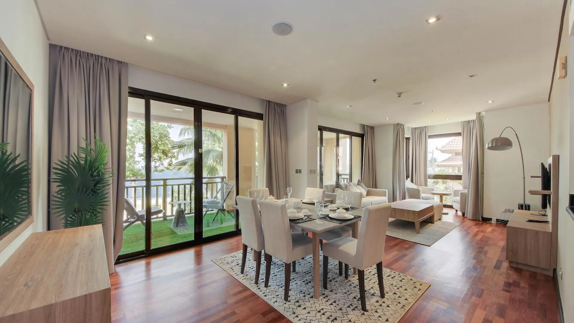 Luxe Getaways Royal Amwaj Palm Jumeirah Resort Apartment Holiday Home Dubai