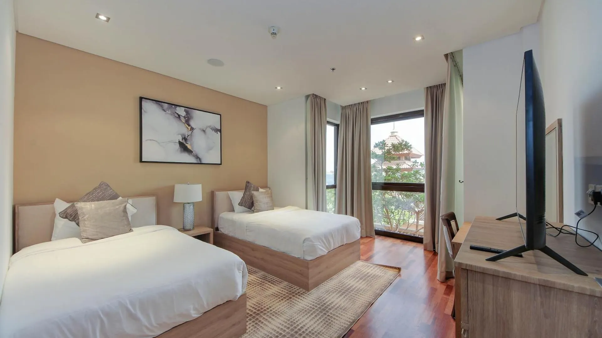 Luxe Getaways Royal Amwaj Palm Jumeirah Resort Apartment Holiday Home Dubai
