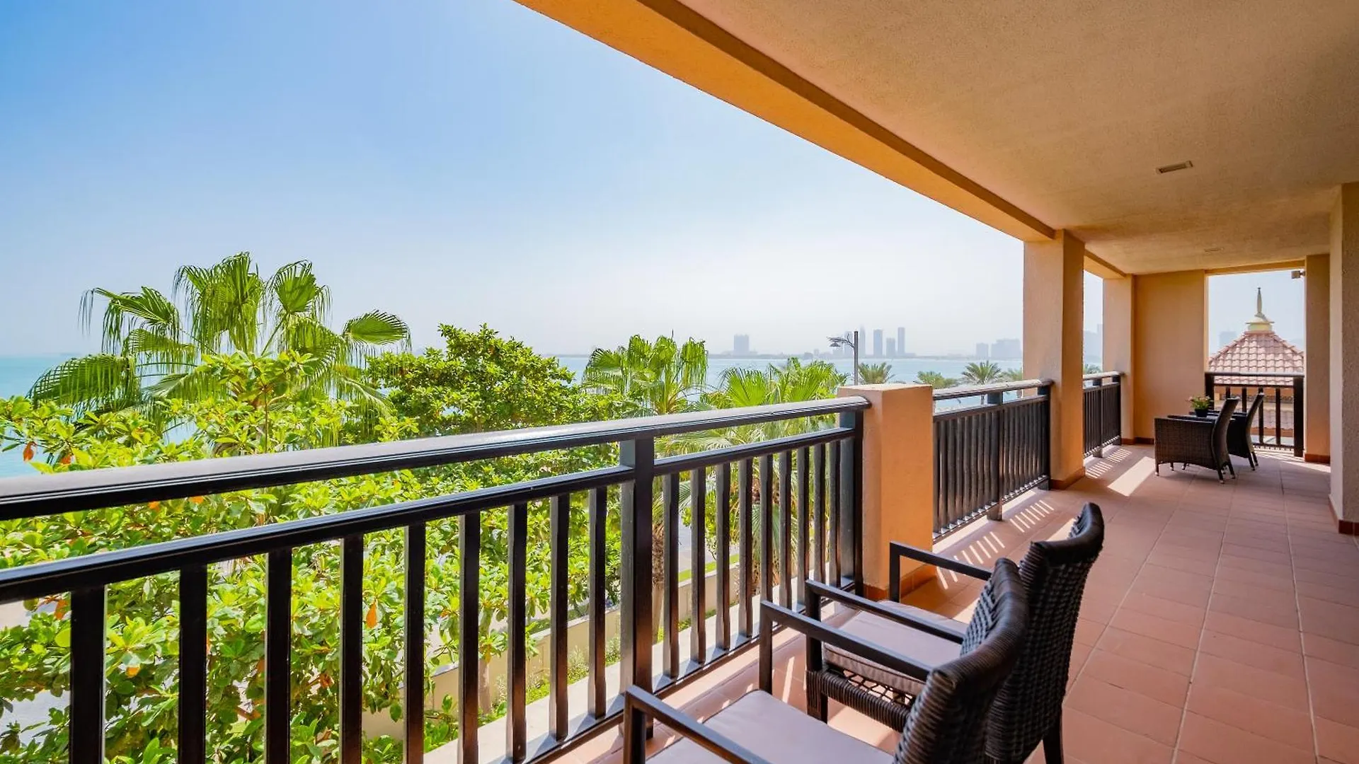 Luxe Getaways Royal Amwaj Palm Jumeirah Resort Apartment Holiday Home Dubai