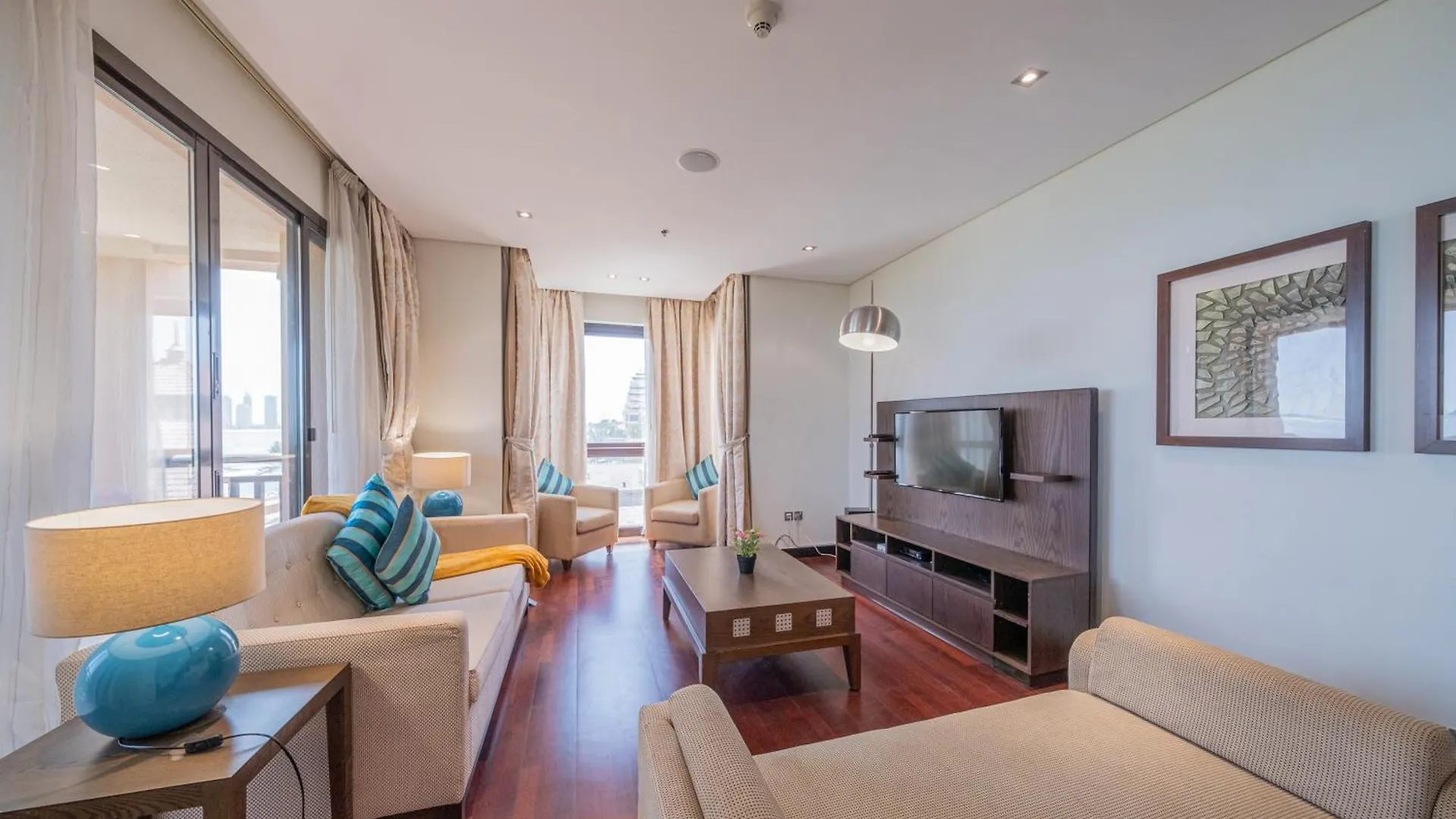 Luxe Getaways Royal Amwaj Palm Jumeirah Resort Apartment Holiday Home Dubai